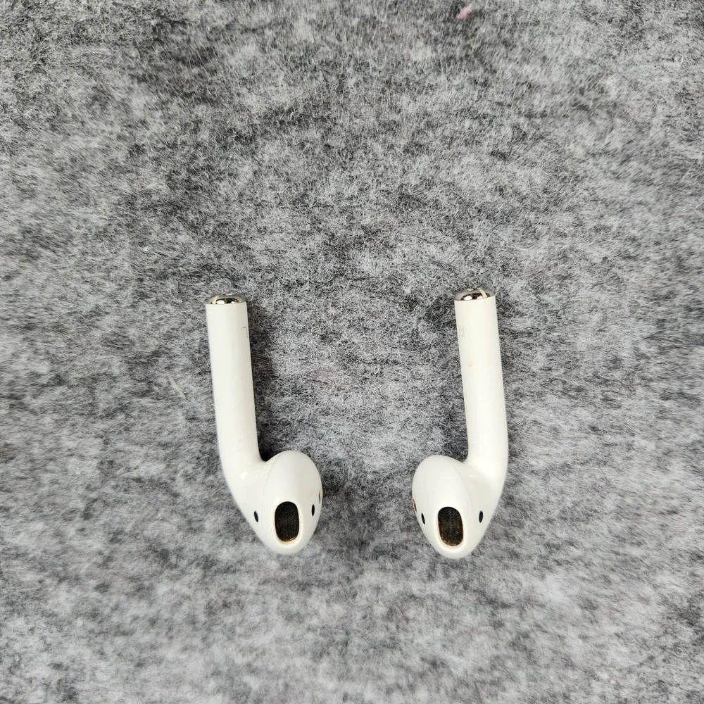 Apple AirPods 1st Gen A1722 Wireless White Replacement Left Right OEM NO CASE